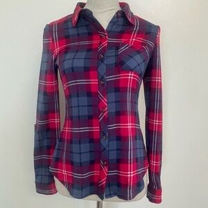Rue 21 NWT Red Navy Plaid Button Down Shirt. Women's size XS.